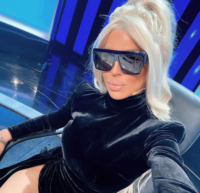 INSTAGRAM/PRINTSCREEN/karleusastar